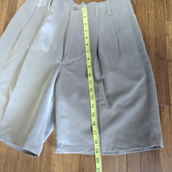 Arnold Palmer Khaki Tan Pleated Shorts - Picture 8 of 10